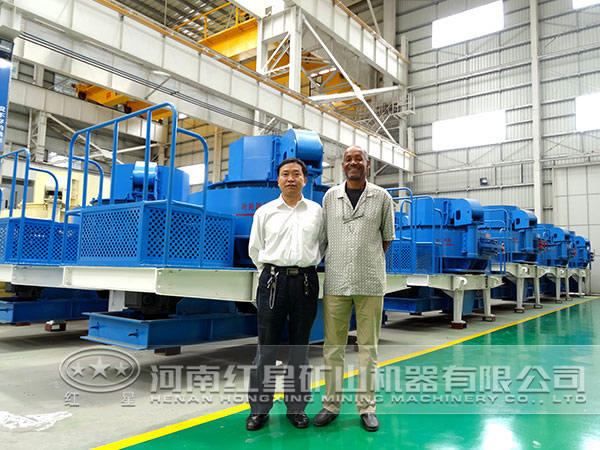 透輝石制砂機(jī) 透輝石制砂機(jī)