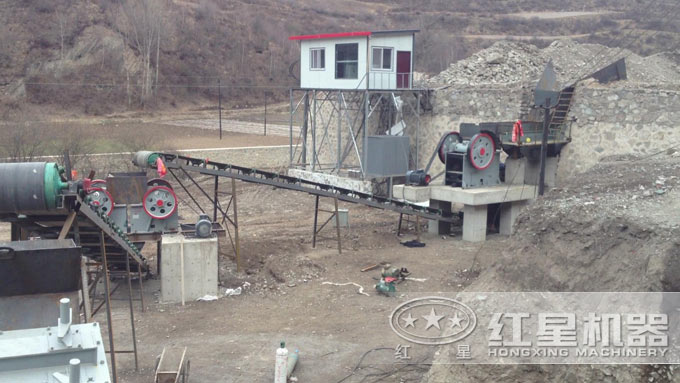 鄂式破石機應(yīng)用現(xiàn)場