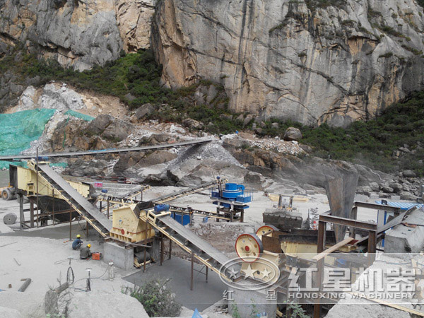 VSI制砂機(jī)生產(chǎn)現(xiàn)場(chǎng) VSI制砂機(jī)生產(chǎn)現(xiàn)場(chǎng)