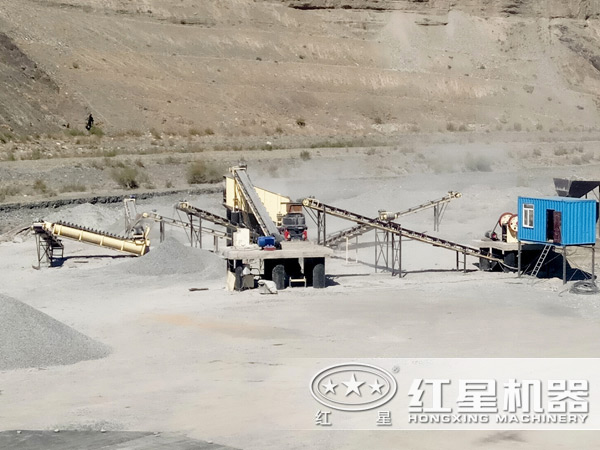 破碎生產(chǎn)線中的圓錐破碎機(jī) 破碎生產(chǎn)線中的圓錐破碎機(jī)