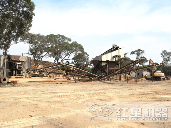 湖南時產(chǎn)200噸石灰石破碎生產(chǎn)線 湖南時產(chǎn)200噸石灰石破碎生產(chǎn)線