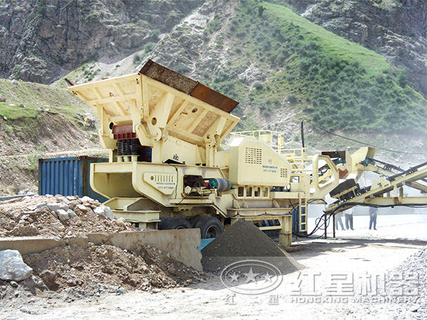 HX1349HD125輪胎式移動(dòng)破碎站生產(chǎn)現(xiàn)場 HX1349HD125輪胎式移動(dòng)破碎站生產(chǎn)現(xiàn)場