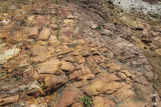 凝灰?guī)r 凝灰?guī)r