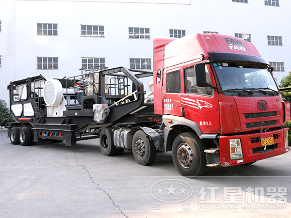 混凝土車(chē)載移動(dòng)磕石機(jī)發(fā)貨 混凝土車(chē)載移動(dòng)磕石機(jī)發(fā)貨