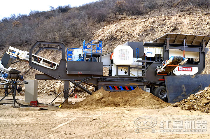 流動(dòng)石子破碎機(jī)生產(chǎn)現(xiàn)場 流動(dòng)石子破碎機(jī)生產(chǎn)現(xiàn)場