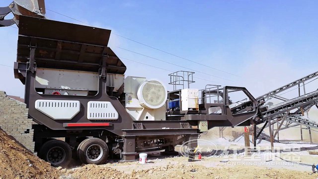 移動鄂破機(jī)碎石現(xiàn)場 移動鄂破機(jī)碎石現(xiàn)場