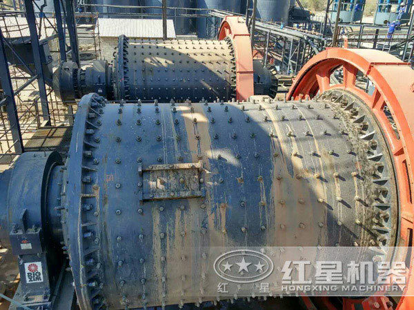 棒磨機(jī)生產(chǎn)現(xiàn)場 棒磨機(jī)生產(chǎn)現(xiàn)場