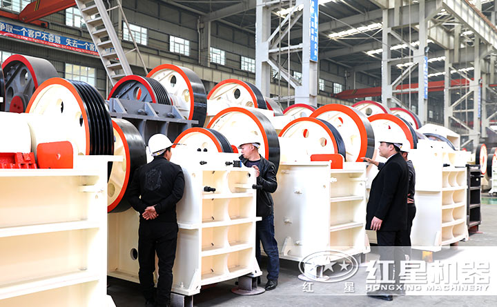 來(lái)廠參觀顎破的客戶 來(lái)廠參觀顎破的客戶