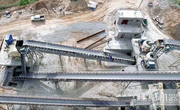 固定式石頭制砂生產(chǎn)線占地較大，可選擇多種設備