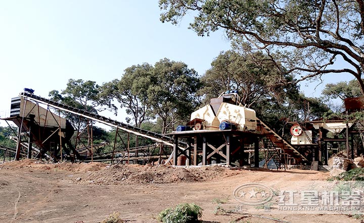 中小型沙石生產(chǎn)線現(xiàn)場(chǎng) 中小型沙石生產(chǎn)線現(xiàn)場(chǎng)