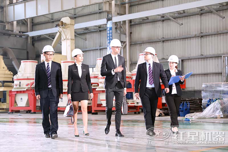 客戶來紅星花崗巖制砂機(jī)設(shè)備廠區(qū)參觀