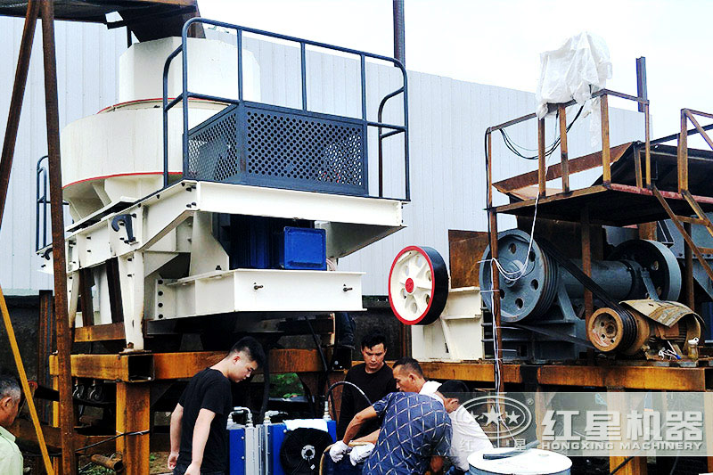 河卵石磨砂機設備客戶現(xiàn)場 河卵石磨砂機設備客戶現(xiàn)場