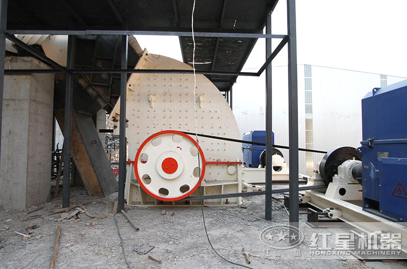 重錘破生產(chǎn)線現(xiàn)場 重錘破生產(chǎn)線現(xiàn)場